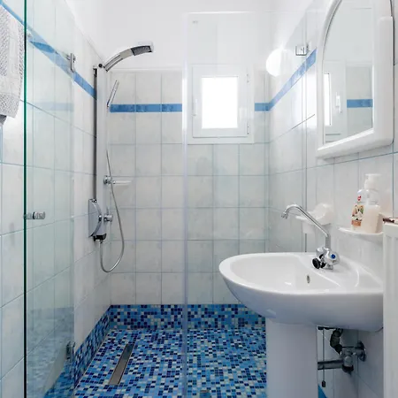 Sirines Hotel apartamentowy Vlachata