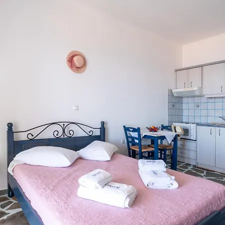 Sirines Aparthotel Vlachata